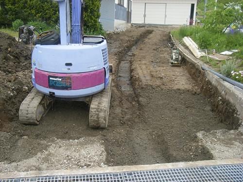 進入路築造工掘削状況